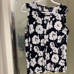 Jones New York Navy/White Black/White Tank